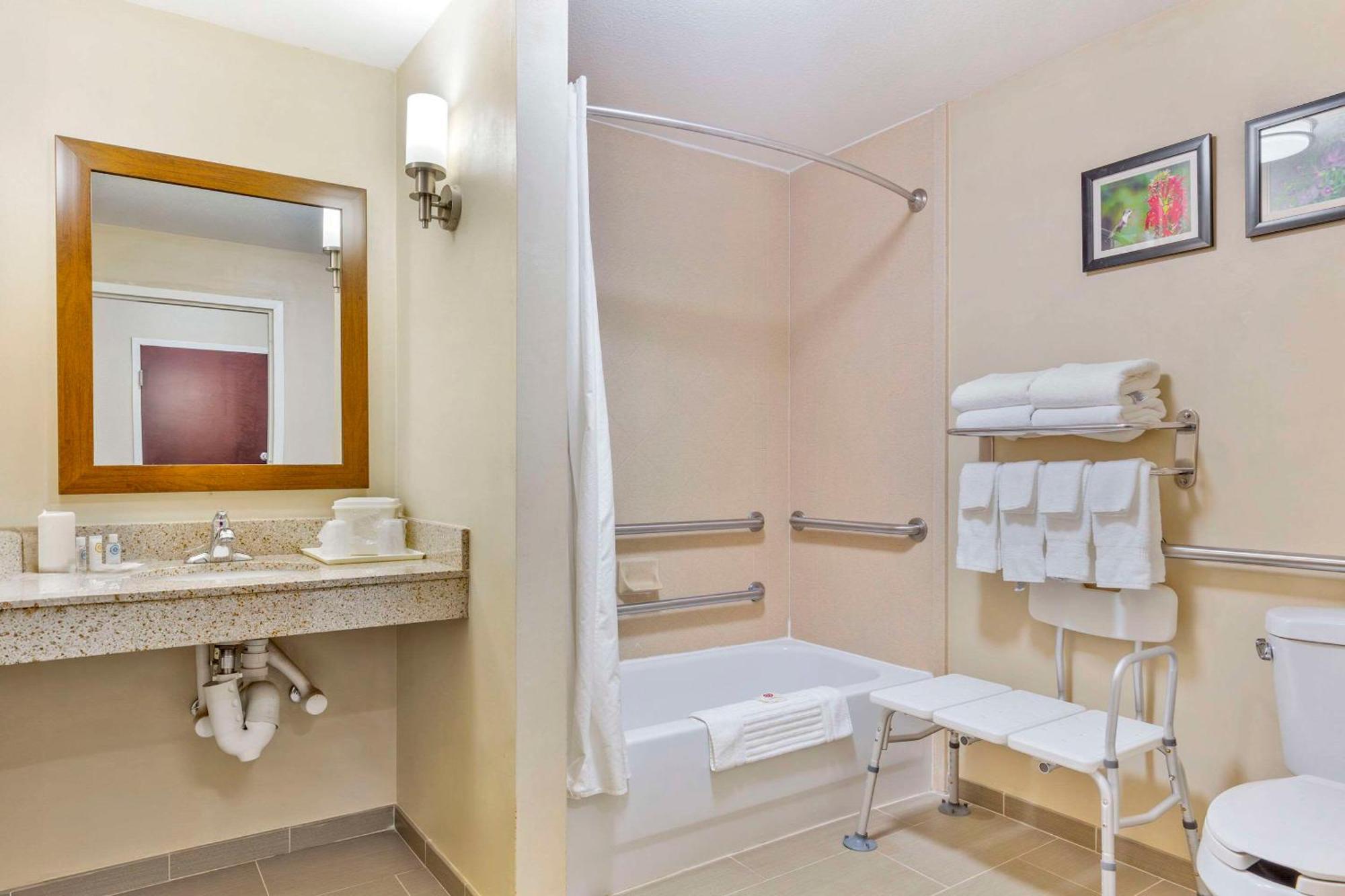 Comfort Suites Wilson - I - 95 Kültér fotó