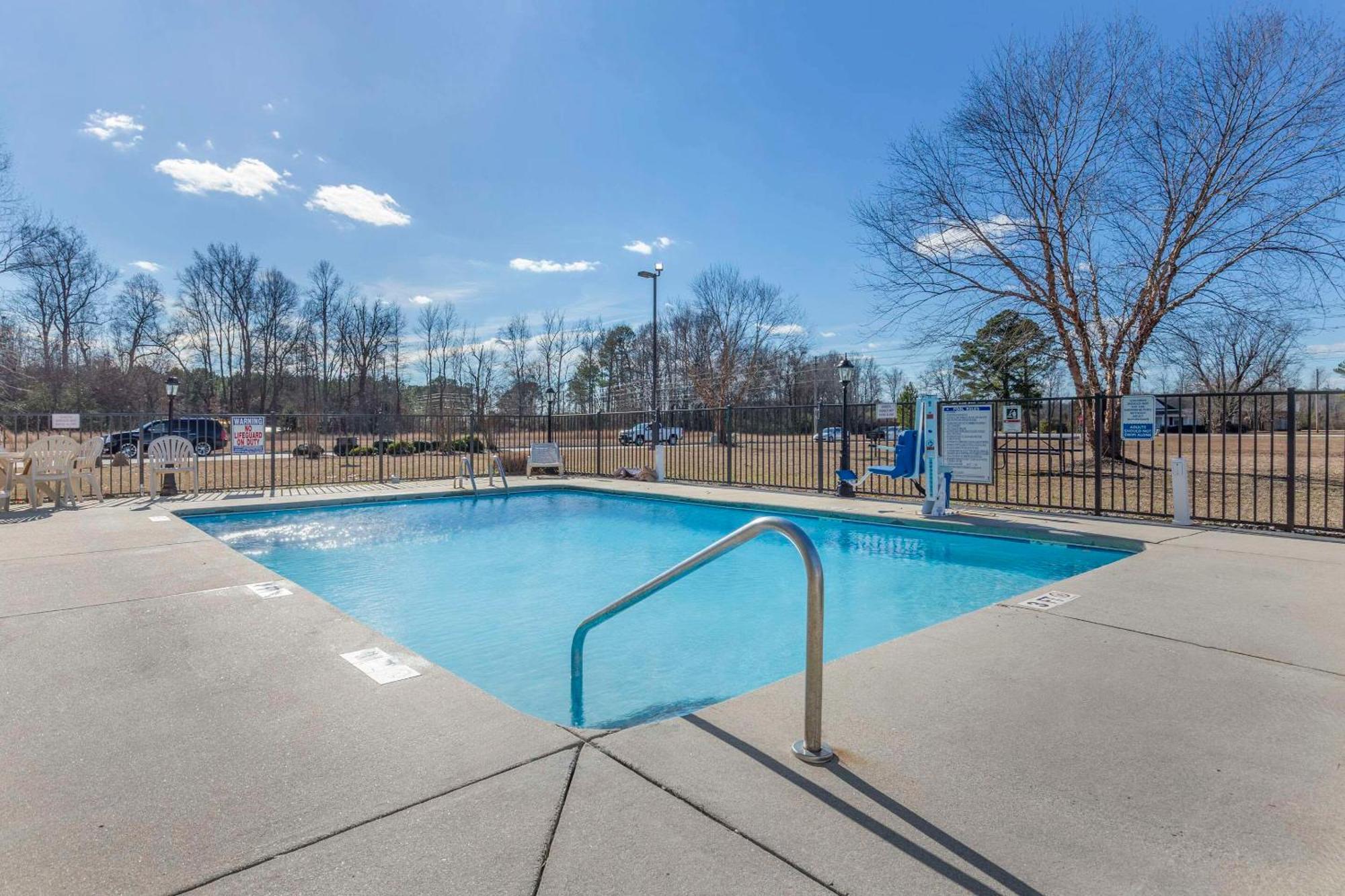 Comfort Suites Wilson - I - 95 Kültér fotó