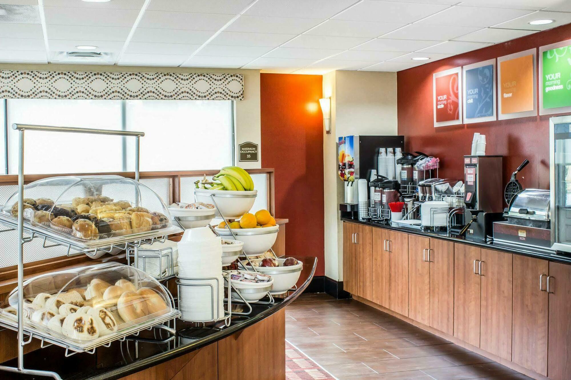 Comfort Suites Wilson - I - 95 Kültér fotó
